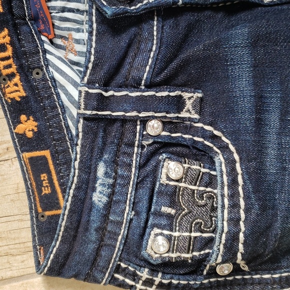 Rock Revival Jeans - Picture 6 of 9